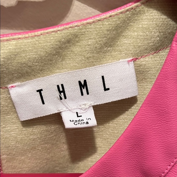 NWT THML Fuchsia Puff Sleeve Dress - Picture 4 of 11